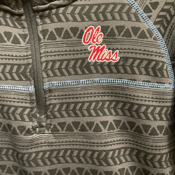 Ole Miss Pullover - Picture 2 of 4